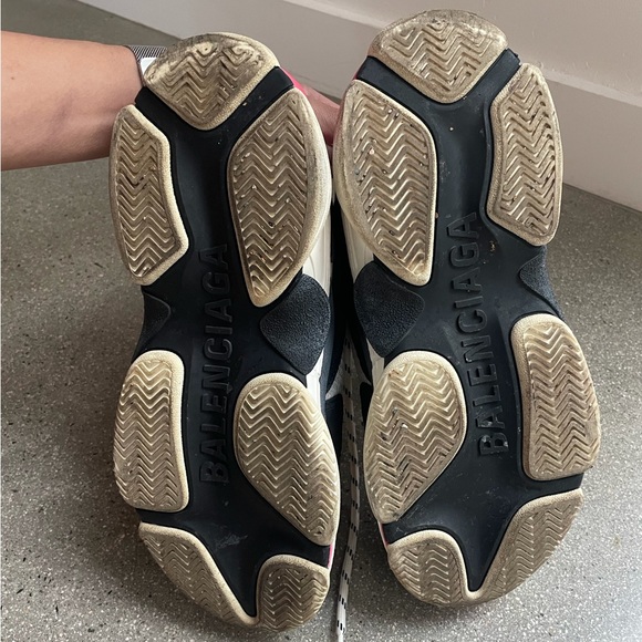 Balenciaga Triple S - Picture 7 of 10